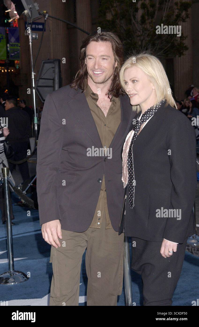 Hugh Jackman und seine Frau bei der Premiere von X-Men 2.Grauman's Chinese Theatre, Hollywood, 28. April 2003 Stockfoto