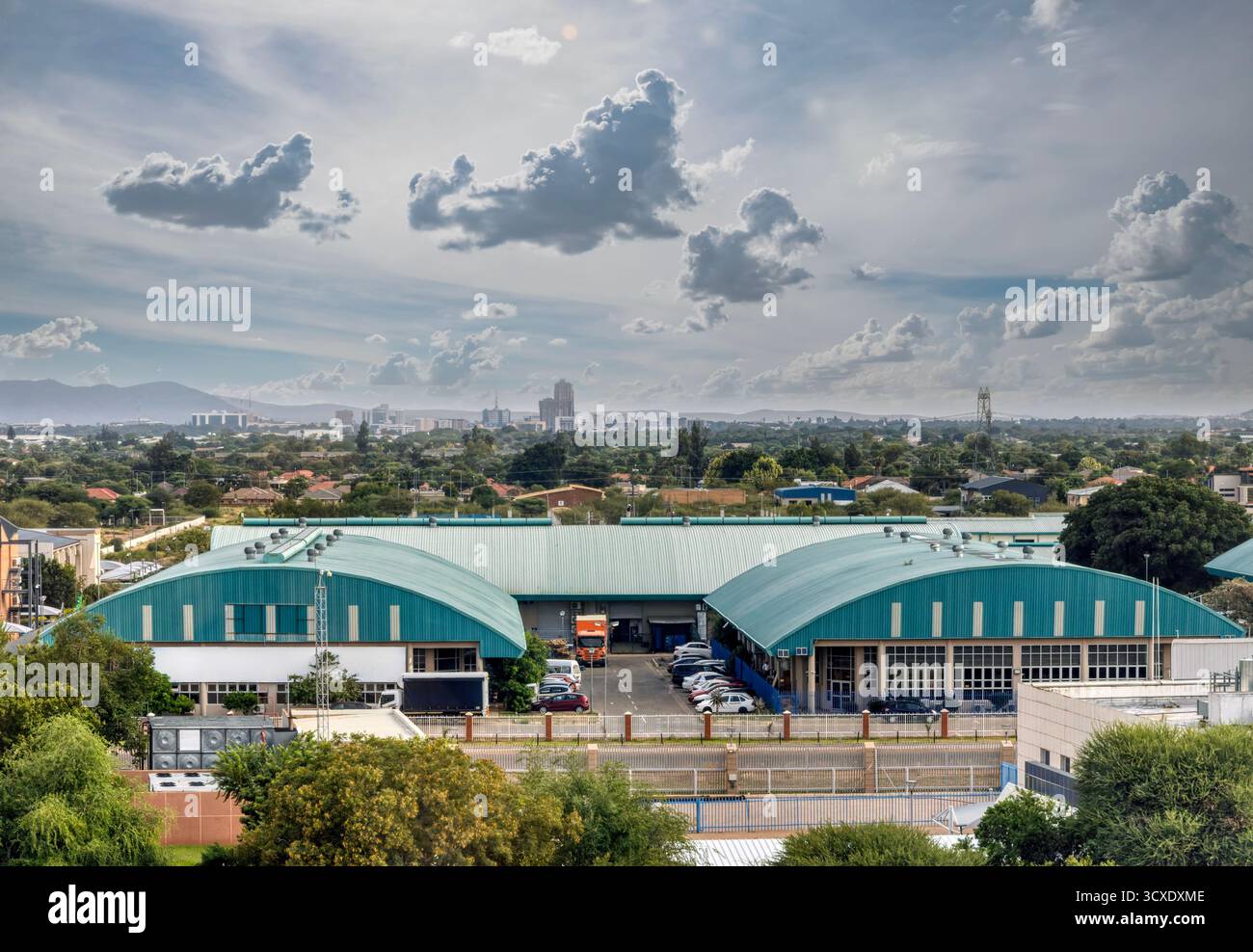 Luftaufnahme des Industriegebiets Gaborone, des urbanen Botswana, der Industrie, der Produktion und des Handels Stockfoto
