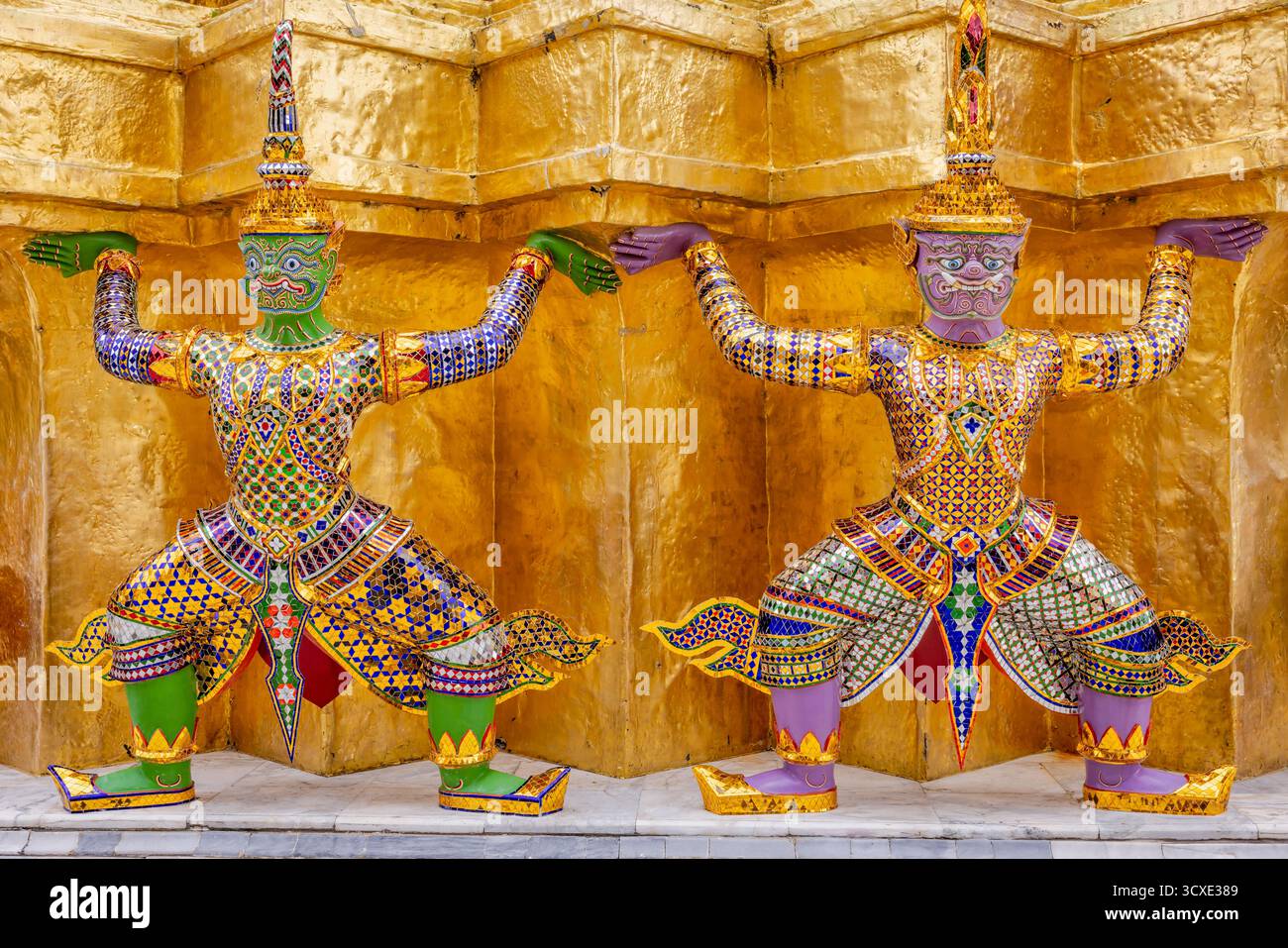 Mythische Figuren im Royal Grand Palace, Bangkok, Thailand Stockfoto