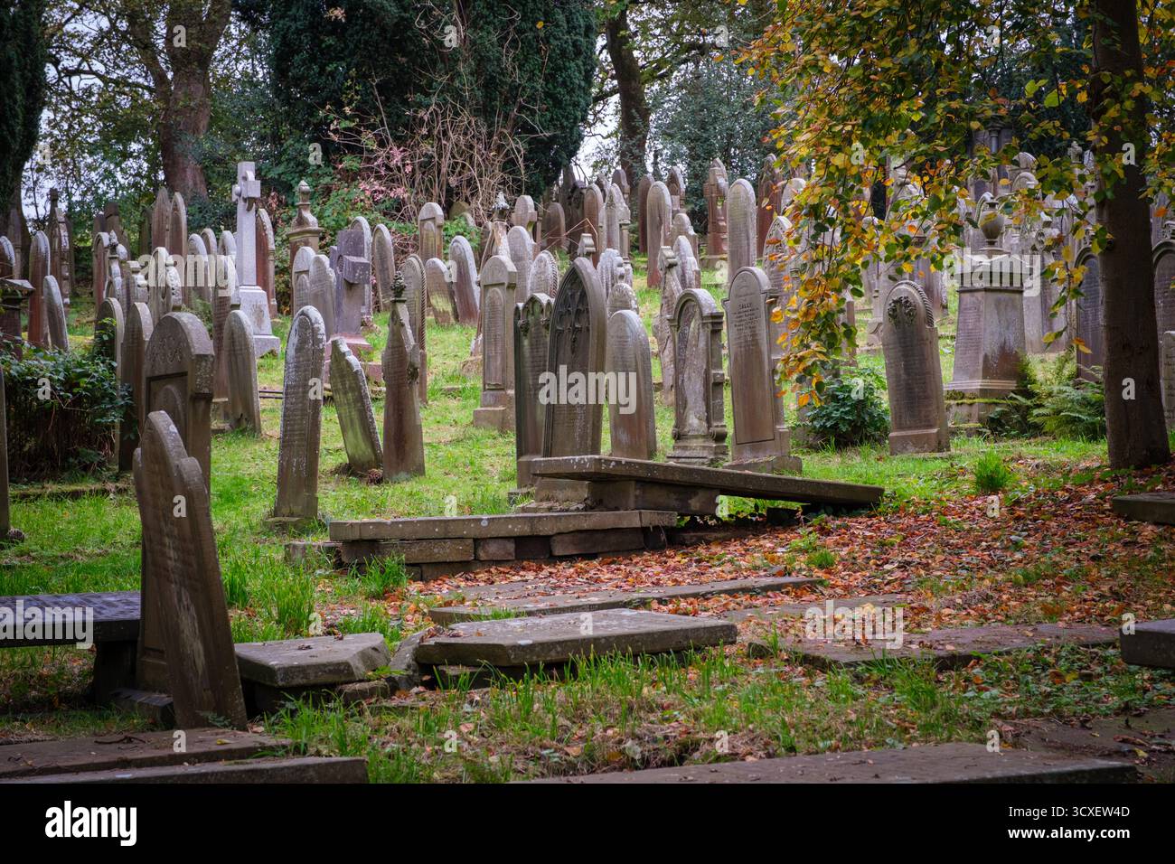 Gräber auf dem Bronte Parsonage Cemetery, Haworth, West Yorkshire, England, Großbritannien Stockfoto