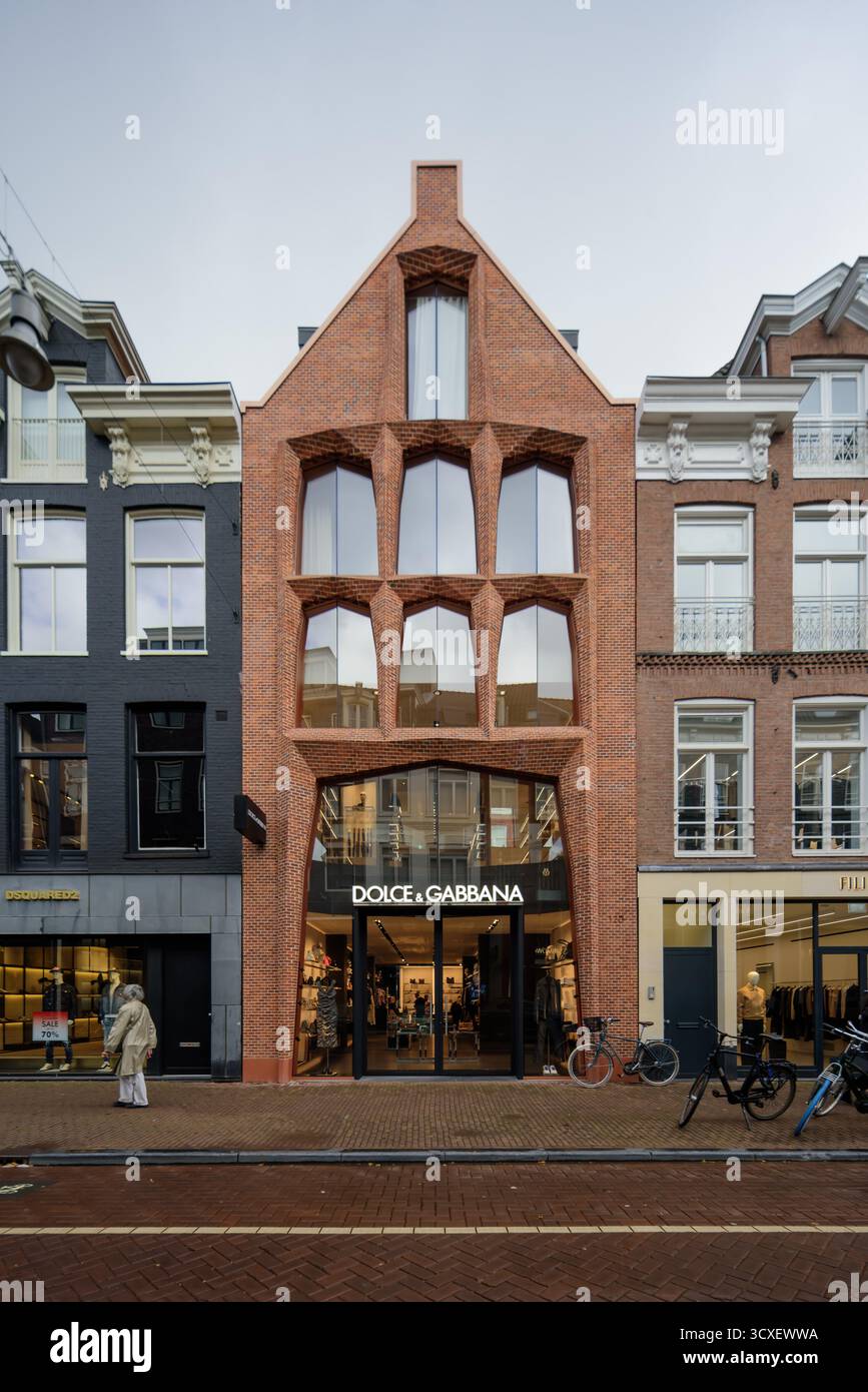 Amsterdam, Pieter Cornelisz Hooftstraat 123, Dolce & Gabbana // Amsterdam, Pieter Cornelisz Hooftstraat 123, Dolce & Gabbana Stockfoto Amsterdam, Pieter Cornelisz Hooftstraat 123, Dolce & Gabbana // Amsterdam, Pieter Cornelisz Hooftstraat 123, Dolce & Gabbana Stockfoto