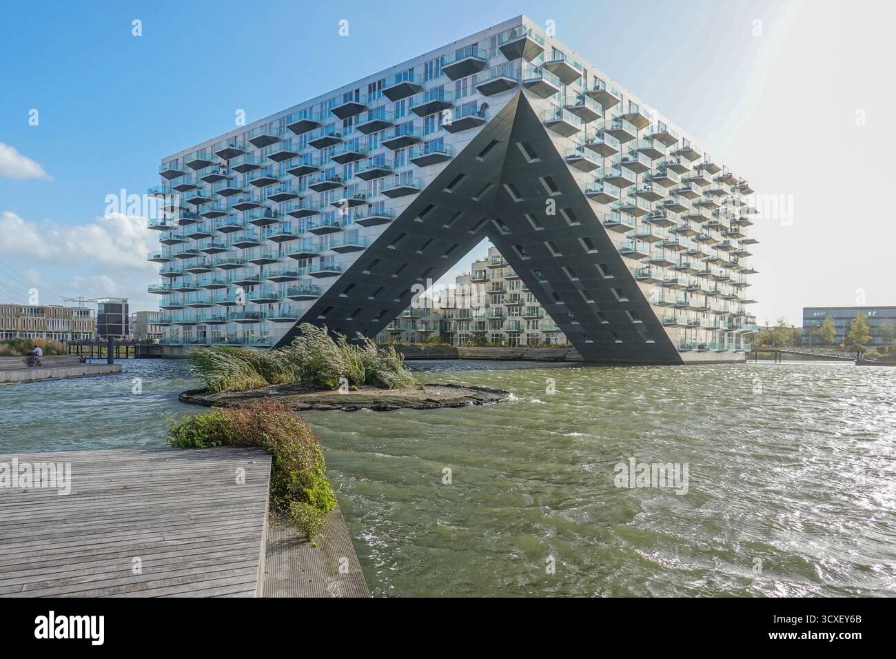 Amsterdam, Stadtentwicklungsgebiet Ijburg, Sluishuis von Bjarke Ingels Group (BIG) und Barcode Architects // Amsterdam, Development Area Ijburg, Sluis Stockfoto Amsterdam, Stadtentwicklungsgebiet Ijburg, Sluishuis von Bjarke Ingels Group (BIG) und Barcode Architects // Amsterdam, Development Area Ijburg, Sluis Stockfoto