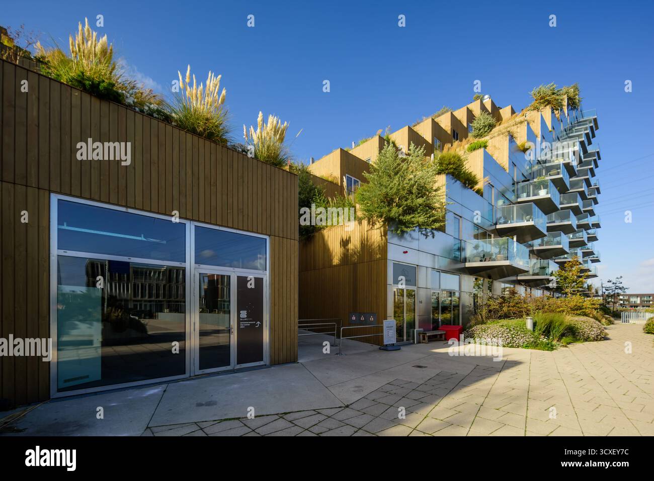 Amsterdam, Stadtentwicklungsgebiet Ijburg, Sluishuis von Bjarke Ingels Group (BIG) und Barcode Architects // Amsterdam, Development Area Ijburg, Sluis Stockfoto Amsterdam, Stadtentwicklungsgebiet Ijburg, Sluishuis von Bjarke Ingels Group (BIG) und Barcode Architects // Amsterdam, Development Area Ijburg, Sluis Stockfoto