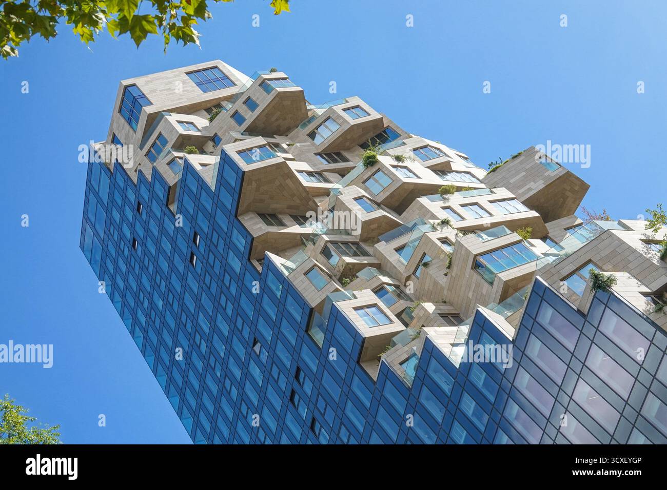 Amsterdam, Hochhaus 'das Tal' von MVRDV Architects, 2022 // Amsterdam, Wolkenkratzer 'das Tal' von MVRDV Architects, 2022 Stockfoto Amsterdam, Hochhaus 'das Tal' von MVRDV Architects, 2022 // Amsterdam, Wolkenkratzer 'das Tal' von MVRDV Architects, 2022 Stockfoto