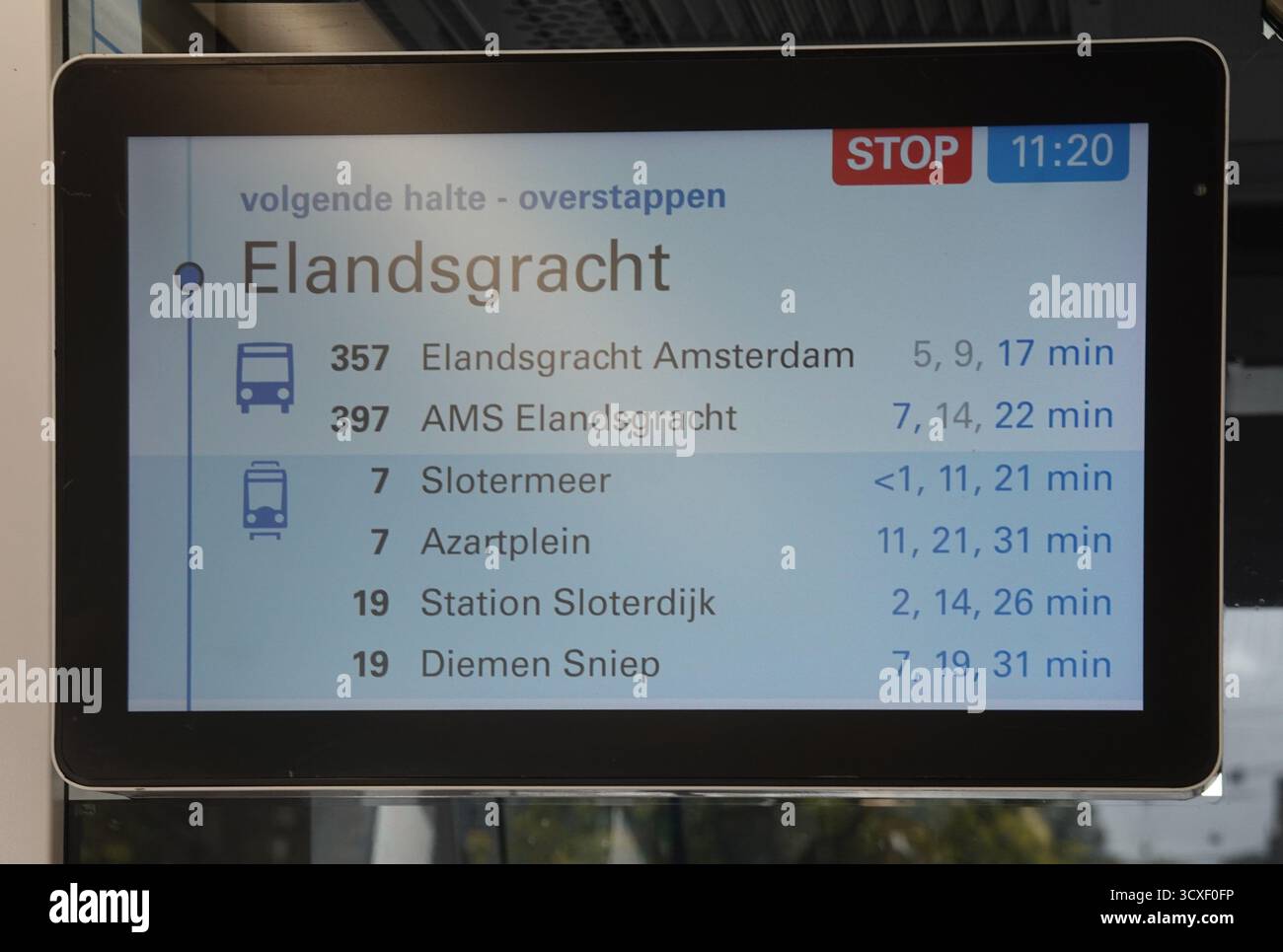 Amsterdam, Straßenbahn, Fahrgastinformation // Amsterdam, Tramway, Reiseinformationsbildschirm Stockfoto Amsterdam, Straßenbahn, Fahrgastinformation // Amsterdam, Tramway, Reiseinformationsbildschirm Stockfoto