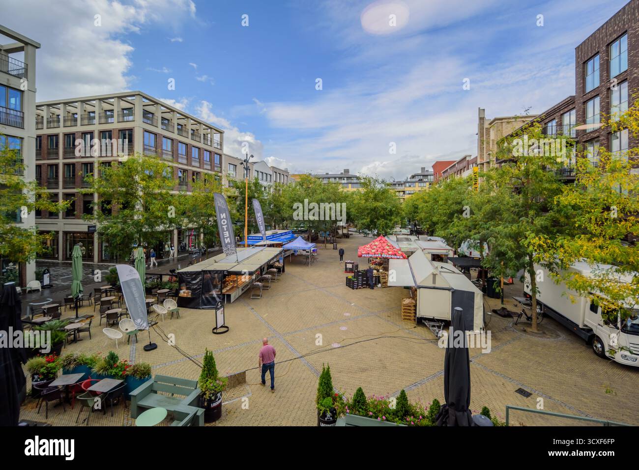 Utrecht, Stadtentwicklungsgebiet Leidsche Rijn, Brussels Splein // Utrecht, Stadtentwicklung Leidsche Rijn, Brussels Splein Stockfoto Utrecht, Stadtentwicklungsgebiet Leidsche Rijn, Brussels Splein // Utrecht, Stadtentwicklung Leidsche Rijn, Brussels Splein Stockfoto