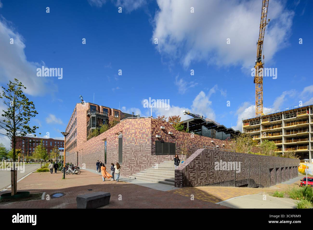 Utrecht, Stadtentwicklungsgebiet Leidsche Rijn, Academie Tien, de Architekten Cie 2024 // Utrecht, Stadtentwicklung Leidsche Rijn, Academie Tien, DE Stockfoto Utrecht, Stadtentwicklungsgebiet Leidsche Rijn, Academie Tien, de Architekten Cie 2024 // Utrecht, Stadtentwicklung Leidsche Rijn, Academie Tien, DE Stockfoto