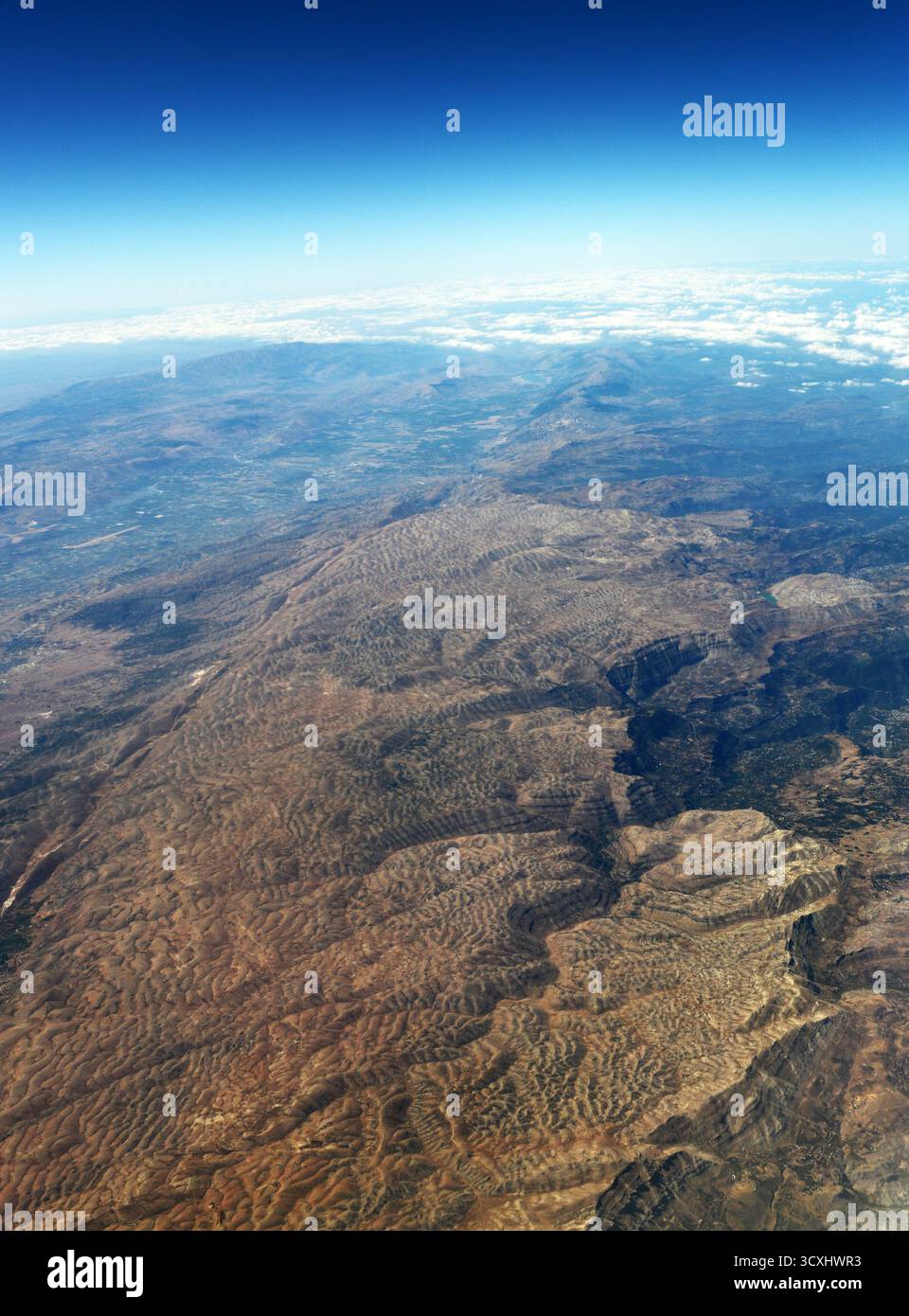 Luftaufnahme der Berge in der Region Bcharre im nördlichen Libanon. Stockfoto