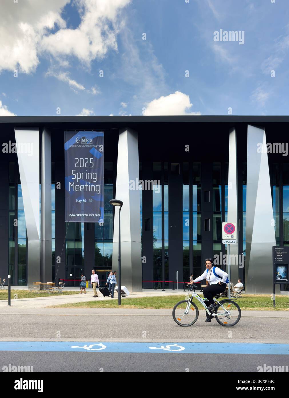 Straßburg, Frankreich - 26. Mai 2025: Palais de la Musique et des Congres Straßburg mit großer Europäischer Materialforschungsgesellschaft 2025 Frühjahrstagung b Stockfoto