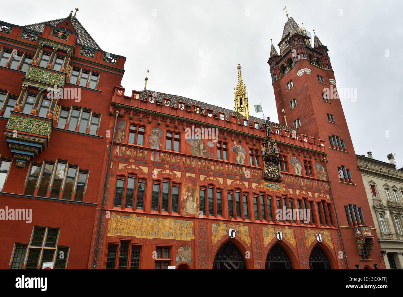 Basel Stadthaus mit aufwendiger Fassade, Schweiz Stockfoto