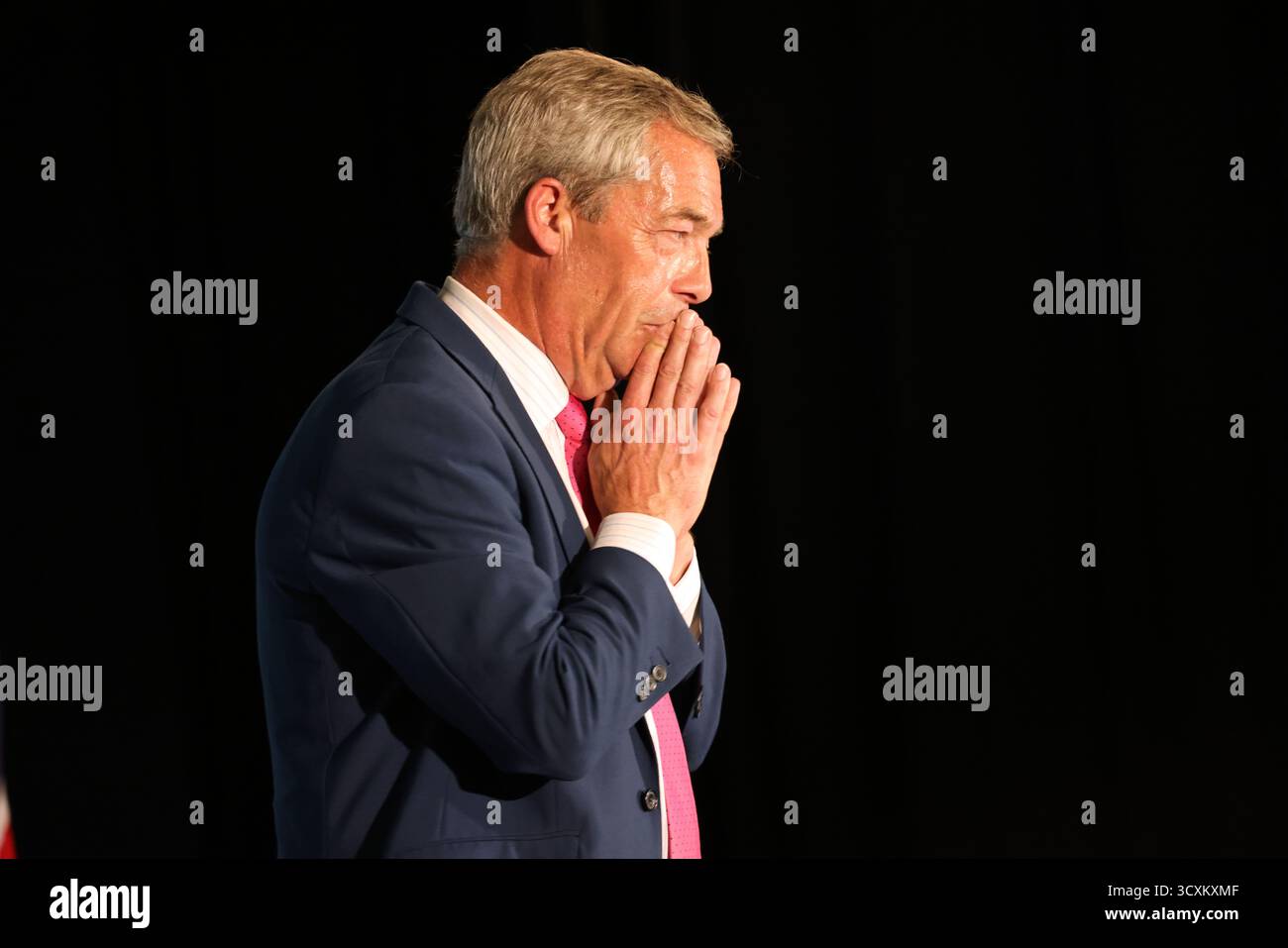 Das Bild vom 27. Juni 2024 zeigt Nigel Farage, den Führer der Reform UK, in Boston in Lincolnshire. Stockfoto