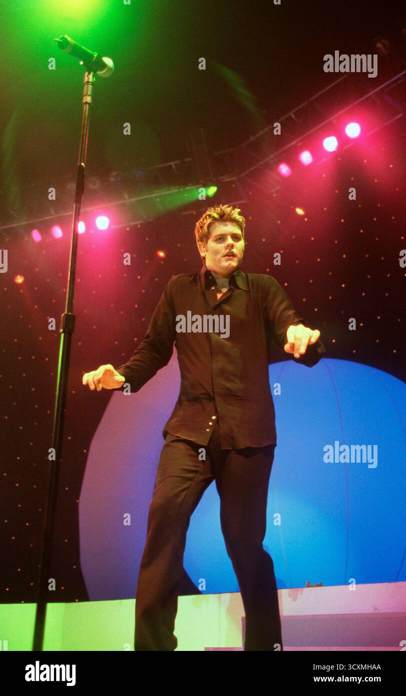 Bryan aus Westlife tritt bei der Smash Hits Roadshow auf. 3/12/01 Stockfoto