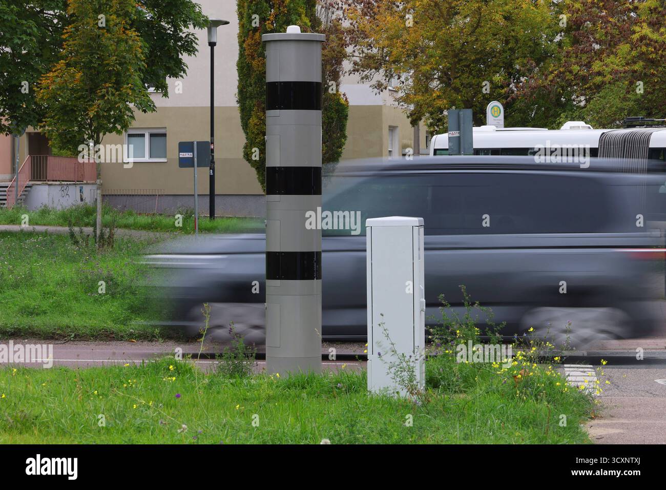 0.10.2025 Sachsen Anhalt Sachsen-Anhalt Halle Saale B80 Halle-Neustadt Rennbahnkreuz Verkehr Autoverkehr Blitzer Blitzersäule stationäres Messgerät zur Geschwindigkeit und/oder Rotlichtüberwachung Geschwindigkeitsverstöße Bussgeld Poliscan Speed Blitzer Blitzer-Säule Ampelblitzer Säulenblitzer Säulen-Blitzer *** 0 10 2025 Sachsen Anhalt Sachsen Anhalt Halle Saale B80 Halle Neustadt Rennbahnkreuz Verkehrspolierte Geschwindigkeitskamera Blitzer Blitzer Geschwindigkeitsmessgerät Geschwindigkeitsüberwachung Stationsmessgerät für Geschwindigkeitsüberwachung Geschwindigkeitsmesser und Geschwindigkeitsmesser für Geschwindigkeitsüberwachung Stockfoto