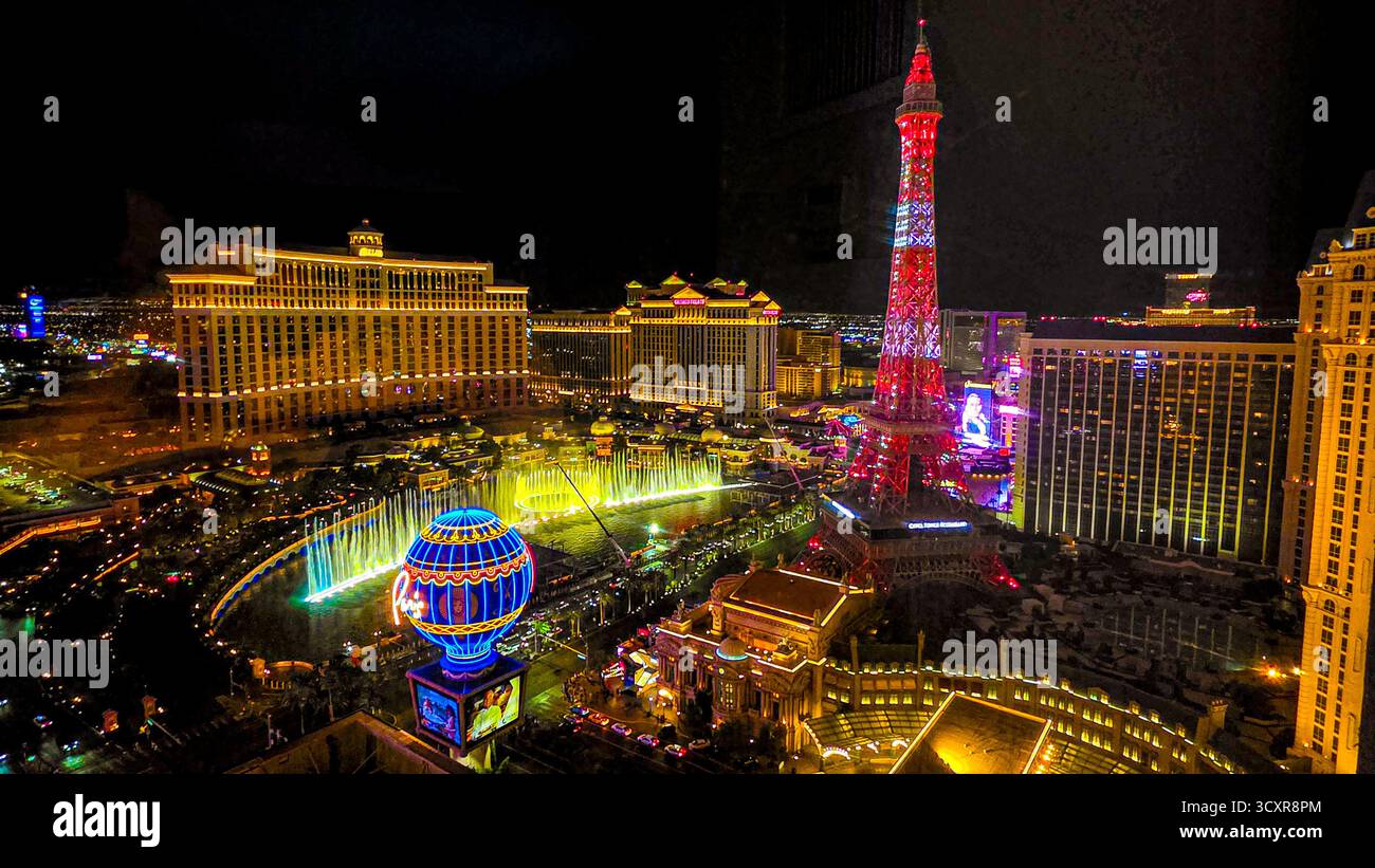 Elektrische Nächte auf dem Las Vegas Strip - Smartphone-aufgenommenes Stockfoto