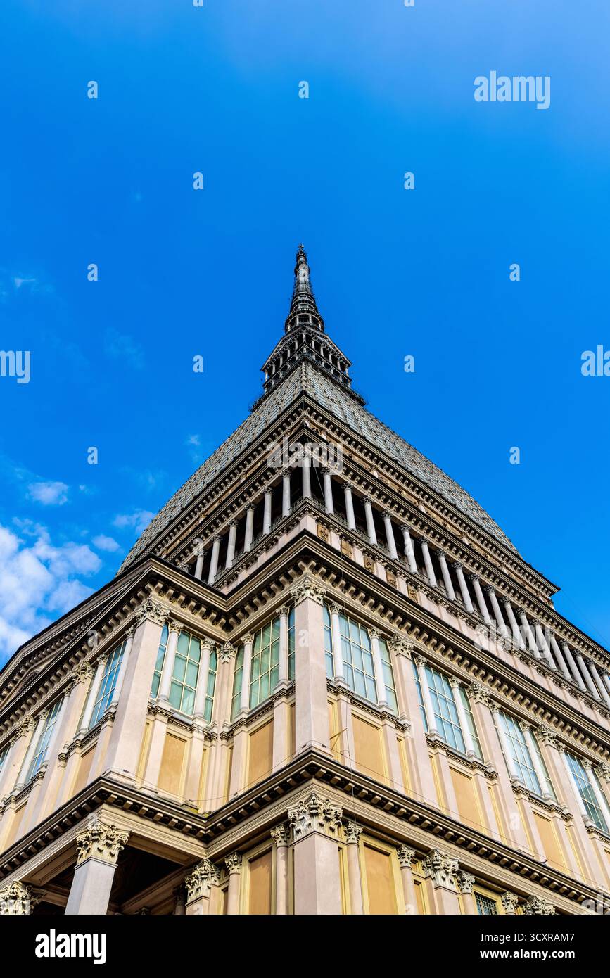 Architektonische Details der Mole Antonelliana in Turin Stockfoto