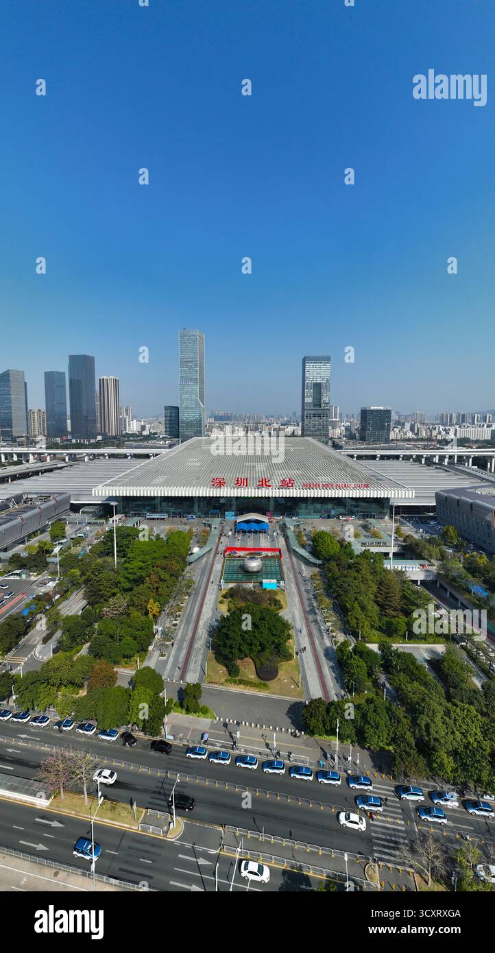 Luftaufnahmen des Shenzhen North Station Central Park im Bezirk Longhua, Shenzhen Stockfoto
