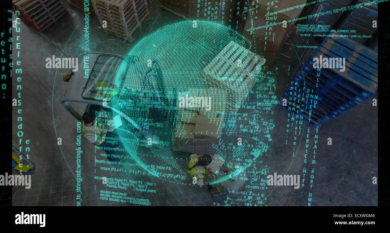 Arbeiter, die Paletten und Kisten im Laderaum mit LKW, Regalkisten und holografischer Kugel handhaben Stockfoto