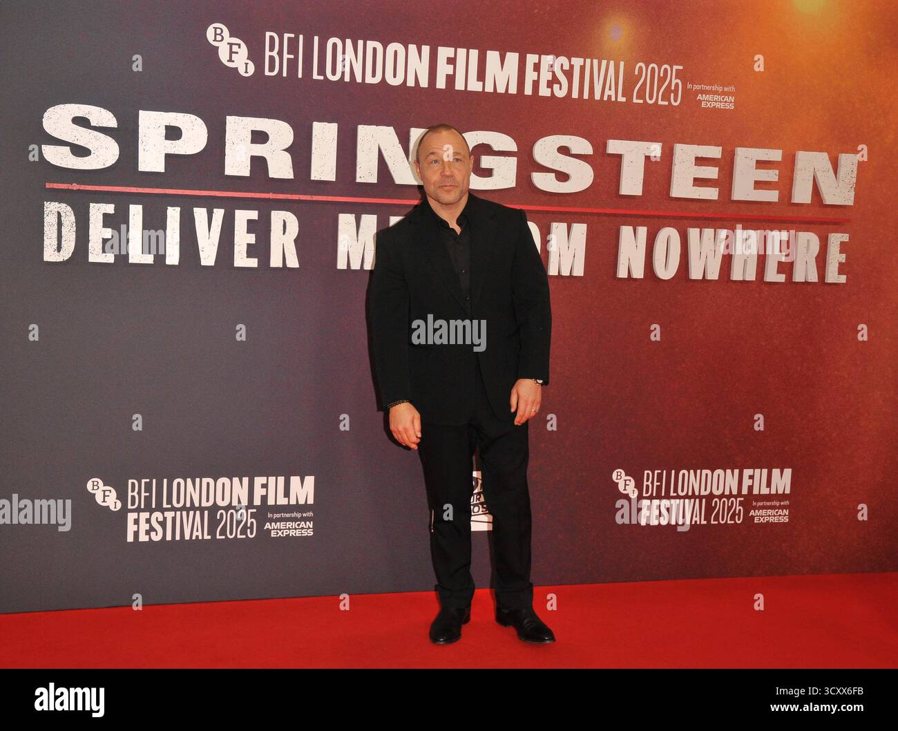London, Großbritannien. Oktober 2025. Stephen Graham bei der 69. BFI London Film Festival Headline Gala „Springsteen: Deliver Me from Nowhere“, Tag 8, Royal Festival Hall, Belvedere Road, am Mittwoch, den 15. Oktober 2025 in London, England, Großbritannien. CAP/CAN © CAN/Capital Pictures Credit: Capital Pictures/Alamy Live News Stockfoto