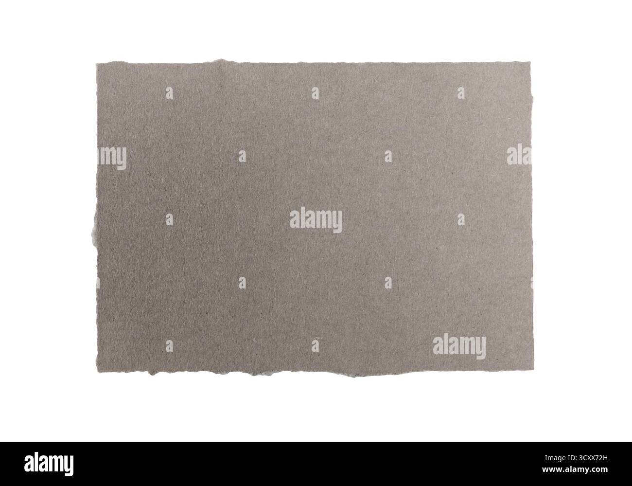 Gerissenes Stück hellbraunes Bastelpapier mit rauer Textur und Kanten, isoliert auf transparentem Hintergrund Stockfoto