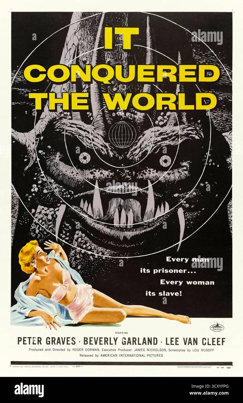 1956 wurde er von Roger Corman unter der Regie von Peter Graves, Lee Van Cleef und Beverly Garland in den Hauptrollen gespielt. Ein desillusionierter Wissenschaftler verbündet sich mit einer außerirdischen Kreatur von der Venus, die die Menschheit durch Gedankenkontrolle versklaven will, nur um zu spät die katastrophalen Kosten seines fehlgeleiteten Glaubens zu entdecken. Foto eines vollständig restaurierten Posters aus dem Jahr 1956 aus den USA mit Kunstwerken von Albert Kallis, die NUR ZUR REDAKTIONELLEN VERWENDUNG VERWENDET WERDEN. Quelle: BFA / American International Pictures Stockfoto