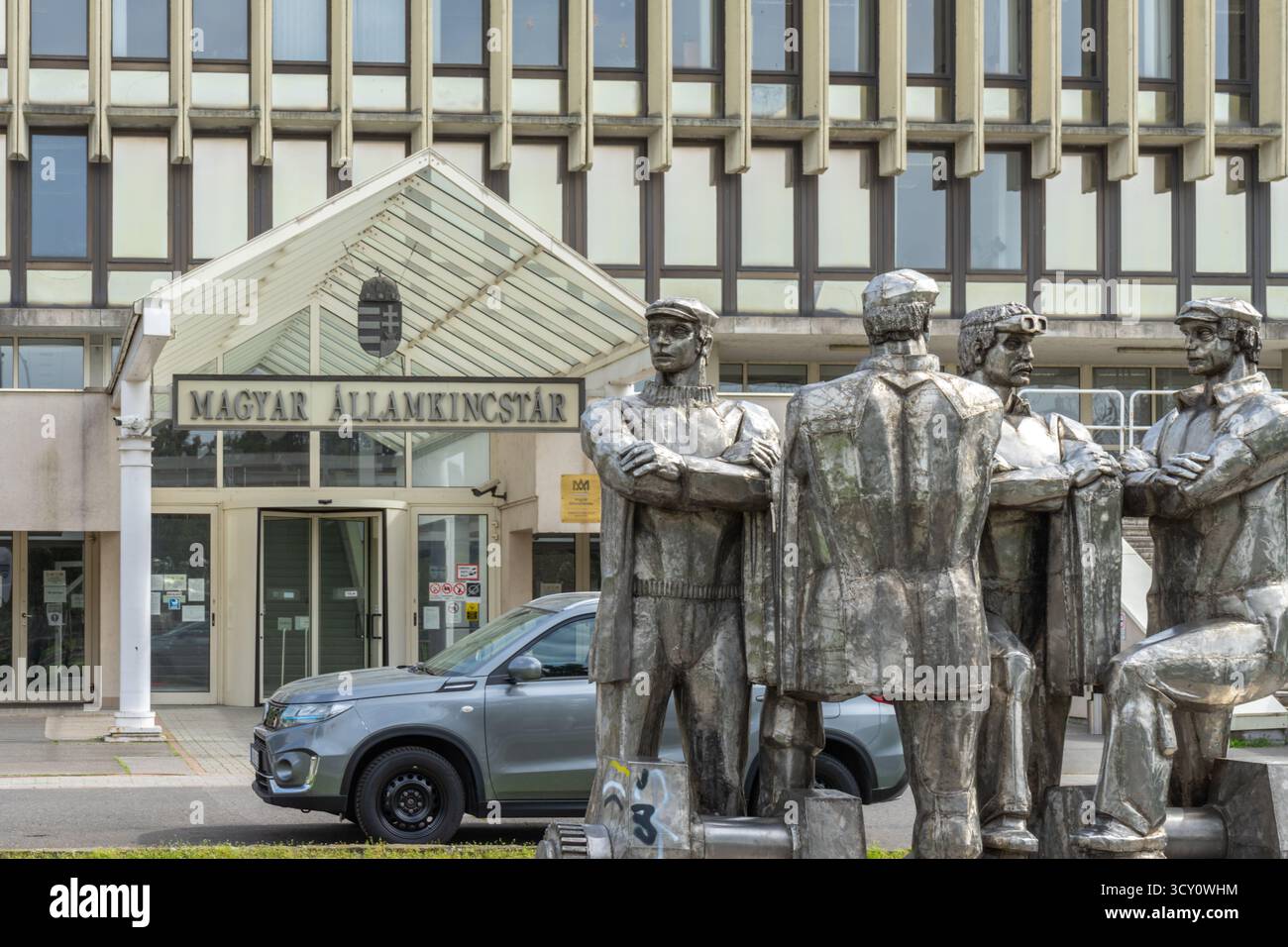 Eintritt in die ungarische Staatskasse in Budapest, symbolisiert öffentliche Finanzen, Regierungsführung und nationale Verwaltung in Ungarn. Stockfoto