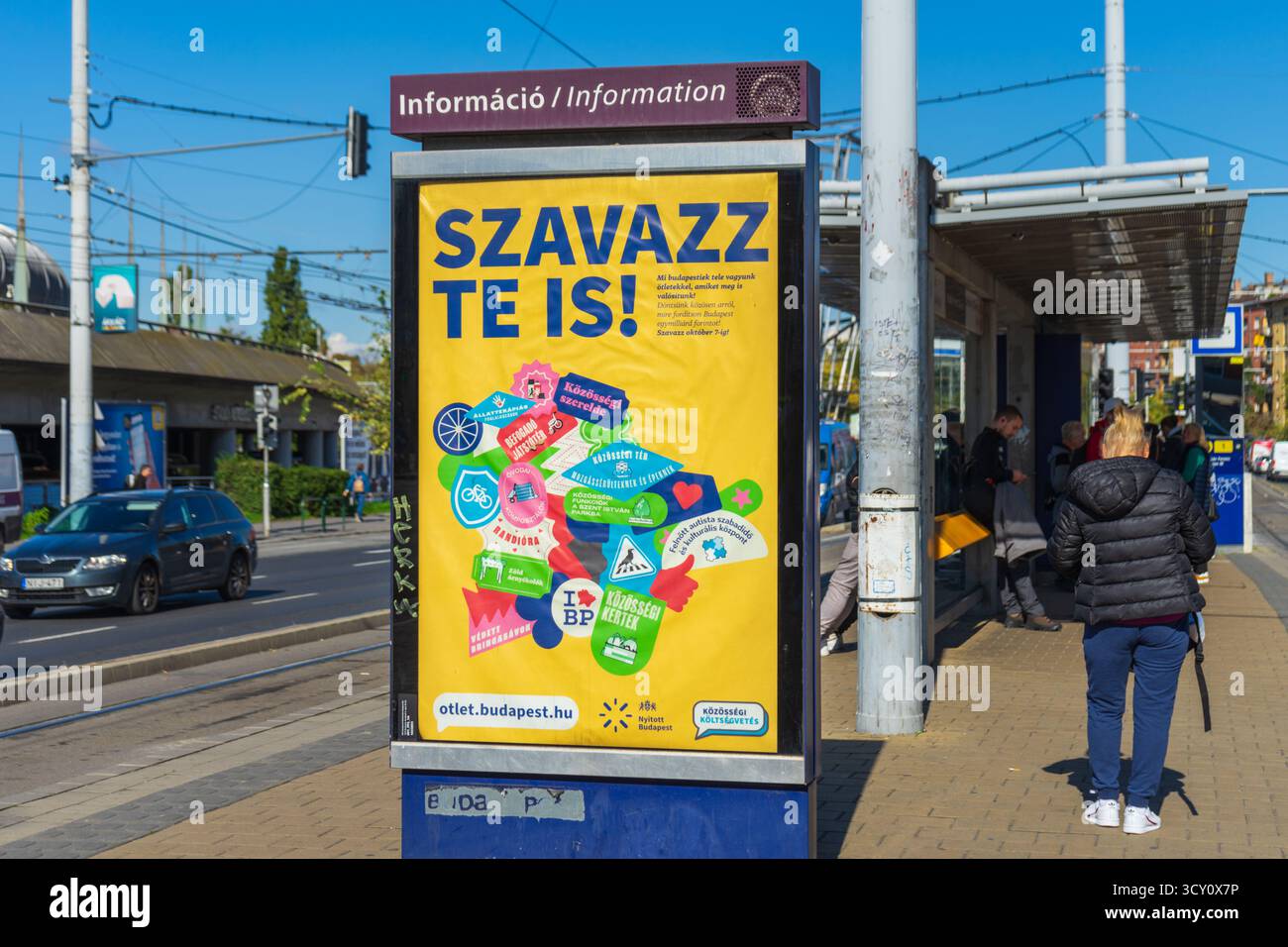 Poster der Kampagne zur partizipativen Budgetierung in Budapest, in dem die Bürger dazu ermutigt werden, über Projekte der lokalen Gemeinschaft abzustimmen. Stockfoto