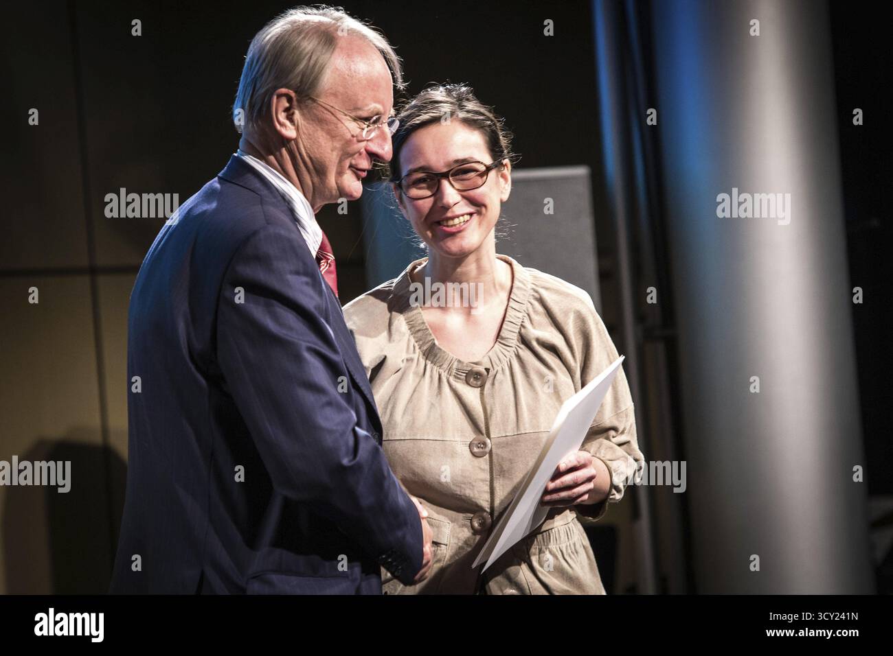 DEU Deutschland Berlin Verleihung des will Grohmann Preises 2014 an Nadine Fecht an die Akademie der Künste Stockfoto