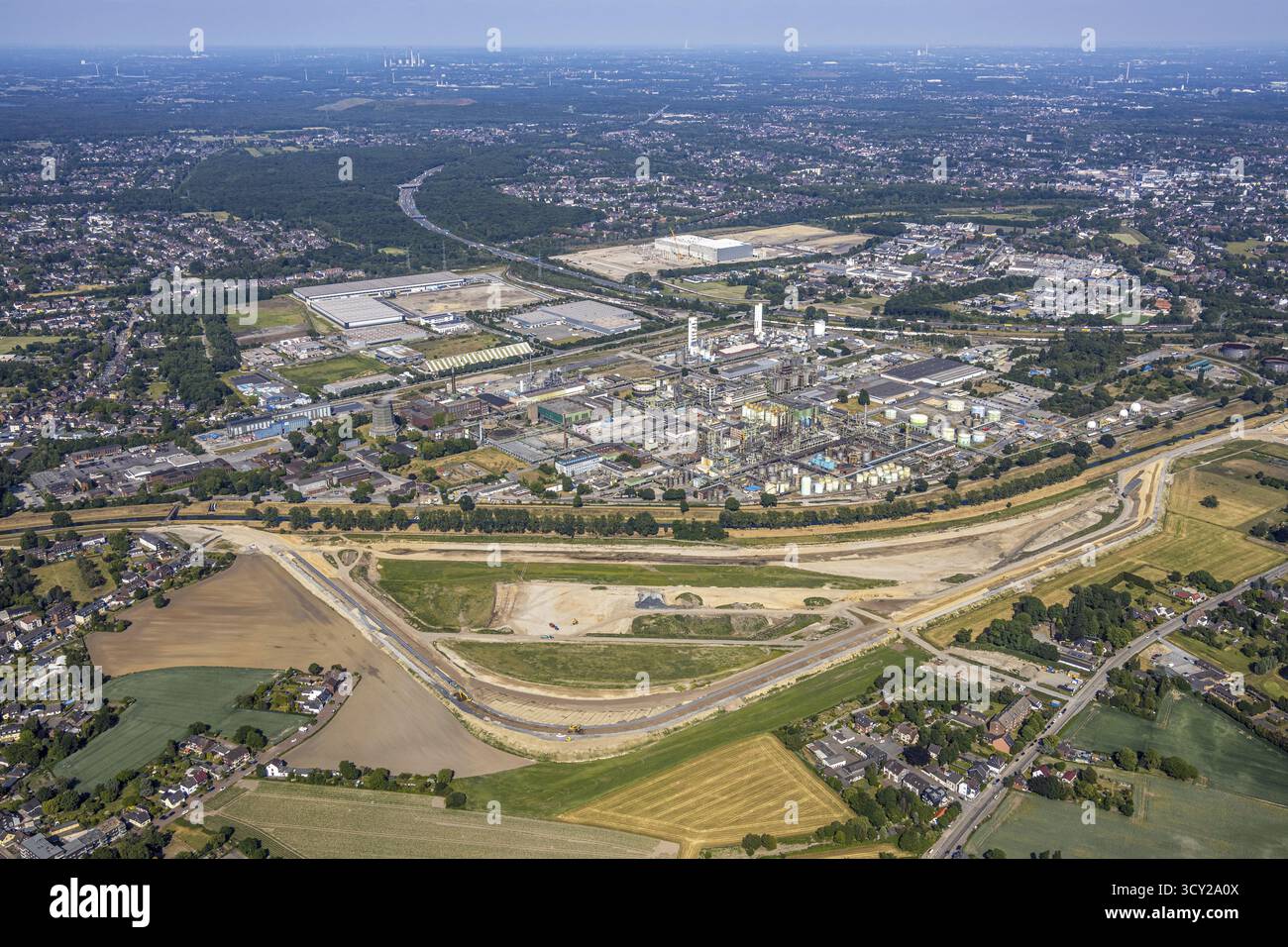 Luftaufnahme, Oberhausen, Logport V, duisport, Gewerbegebiet Waldteichstraße, EDEKA-Logistik-ZENTRUM, Sterkrade, Ruhrgebiet, Nordrhein-Westfalen Stockfoto