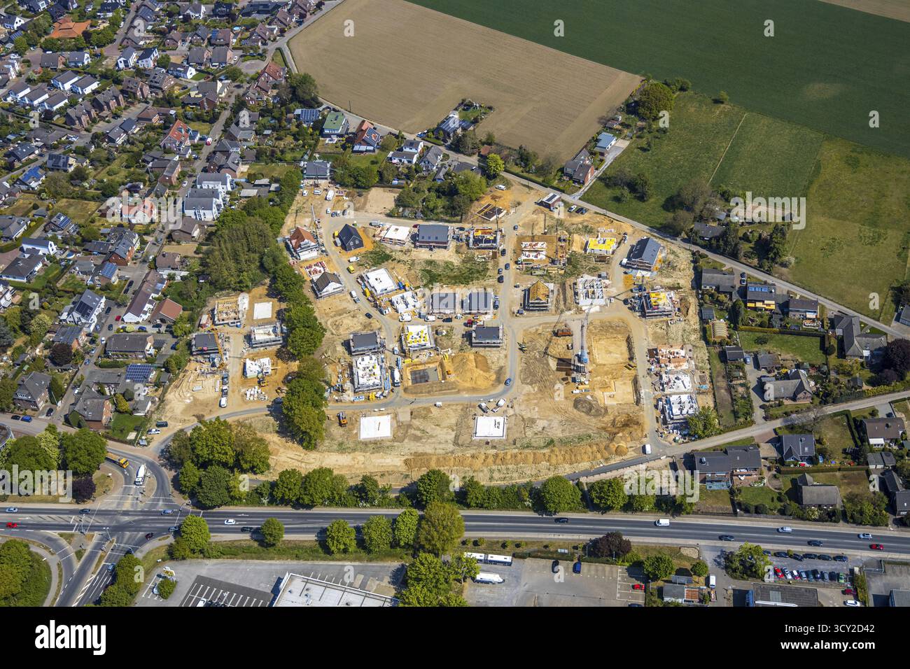 Luftaufnahme, neues Wohnhaus, Entwicklungsgebiet Ida-Noddack-Straße, hoher Weg, Lackhausen, Wesel, Ruhrgebiet, Niederrhein, Nordrhein-Westpha Stockfoto