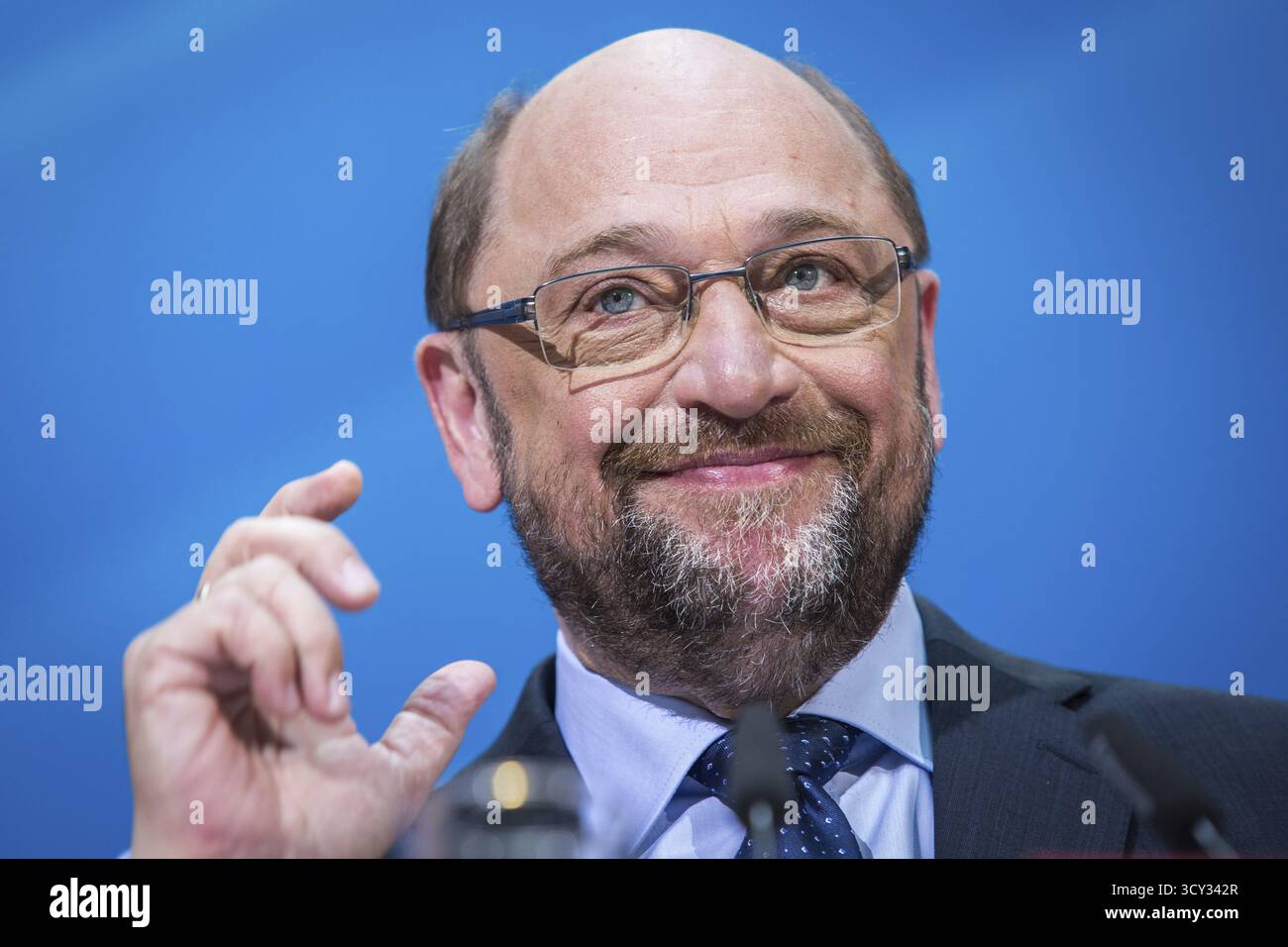 DEU Deutschland Deutschland Berlin SPD-Chef und Kanzlerkandidat Martin Schulz während einer wirtschaftspolitischen Pressekonferenz im Willy Brandt Hous Stockfoto