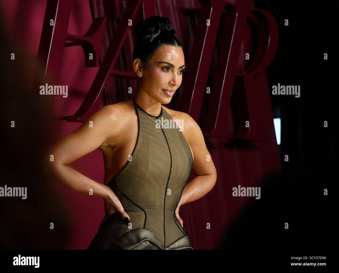 Los Angeles, Usa. Oktober 2025. Kim Kardashian nimmt am Donnerstag, den 16. Oktober 2025, an der Weltpremiere der Hulu Original TV-Serie „All's Fair“ im DGA Theater in Los Angeles Teil. Geschichte: Folgt einem erfolgreichen Scheidungsanwalt und der Besitzerin einer rein weiblichen Anwaltskanzlei in Los Angeles. Foto: Jim Ruymen/UPI Credit: UPI/Alamy Live News Stockfoto