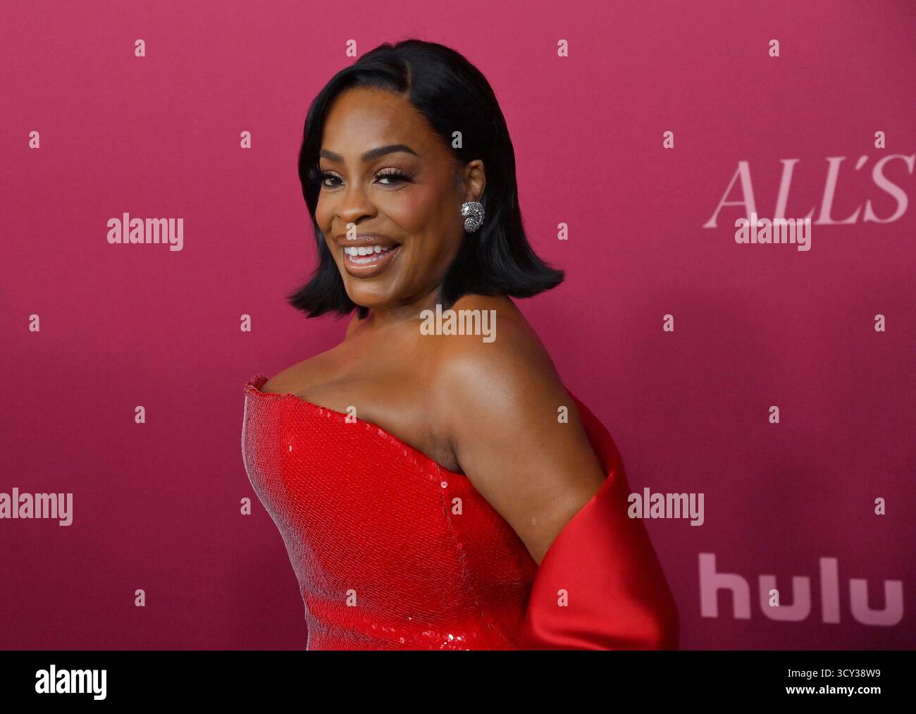Los Angeles, Usa. Oktober 2025. Niecy Nash nimmt am Donnerstag, den 16. Oktober 2025, an der Weltpremiere der Hulu Original TV-Serie „All's Fair“ im DGA Theater in Los Angeles Teil. Geschichte: Folgt einem erfolgreichen Scheidungsanwalt und der Besitzerin einer rein weiblichen Anwaltskanzlei in Los Angeles. Foto: Jim Ruymen/UPI Credit: UPI/Alamy Live News Stockfoto