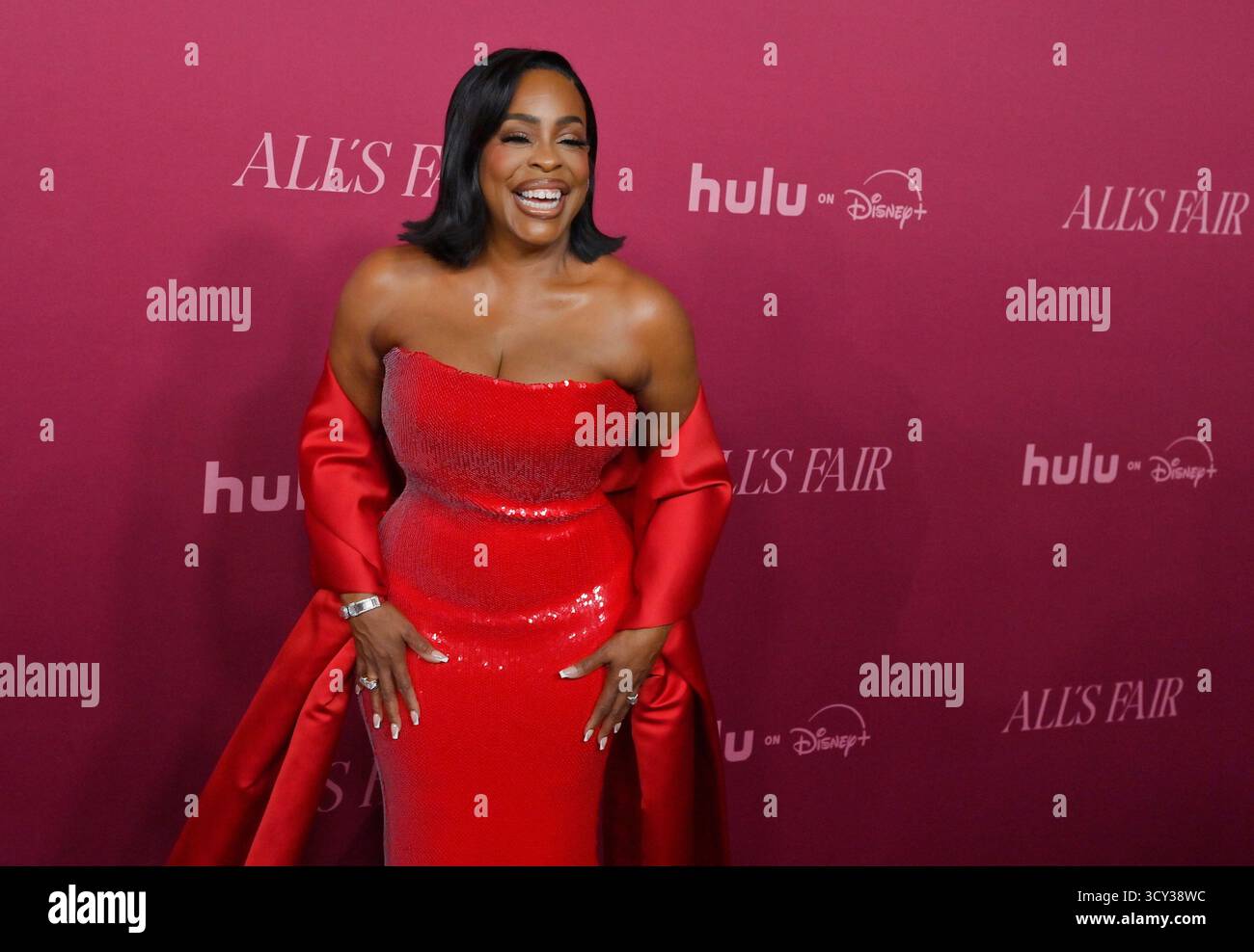 Los Angeles, Usa. Oktober 2025. Niecy Nash nimmt am Donnerstag, den 16. Oktober 2025, an der Weltpremiere der Hulu Original TV-Serie „All's Fair“ im DGA Theater in Los Angeles Teil. Geschichte: Folgt einem erfolgreichen Scheidungsanwalt und der Besitzerin einer rein weiblichen Anwaltskanzlei in Los Angeles. Foto: Jim Ruymen/UPI Credit: UPI/Alamy Live News Stockfoto