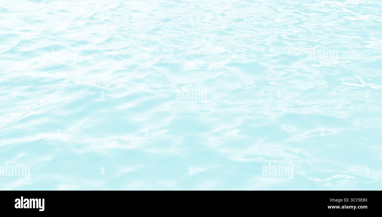 Gerenderte Weißtöne und helles Türkis schaffen helle ätherische und minimalistische Ästhetik. Das Licht wird gestreut, wodurch zarter Text hervorgehoben wird Stockfoto