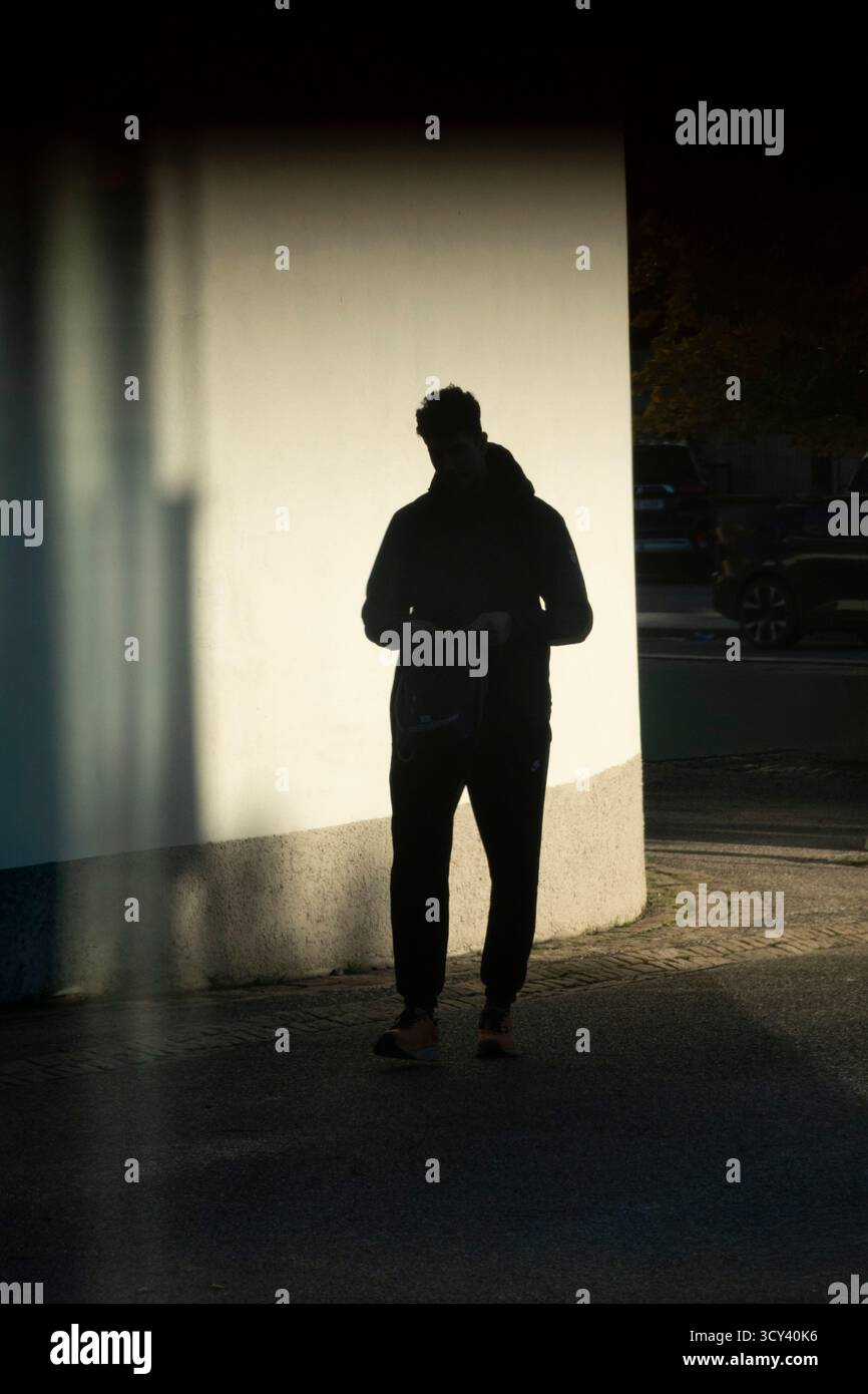 Silhouette eines Mannes Stockfoto