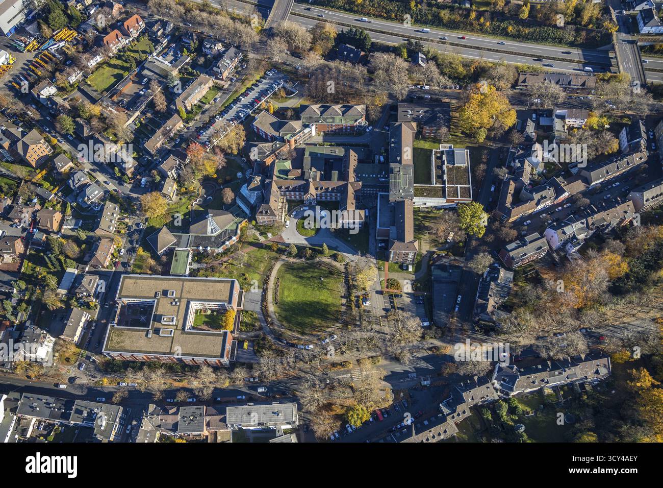 Luftaufnahme, Johanniter-Haus Sterkrade, Johanniter Krankenhaus Oberhausen, Sterkrade Mitte, Oberhausen, Ruhrgebiet, Nordrhein-Westfalen, Deutschland, DE, E Stockfoto