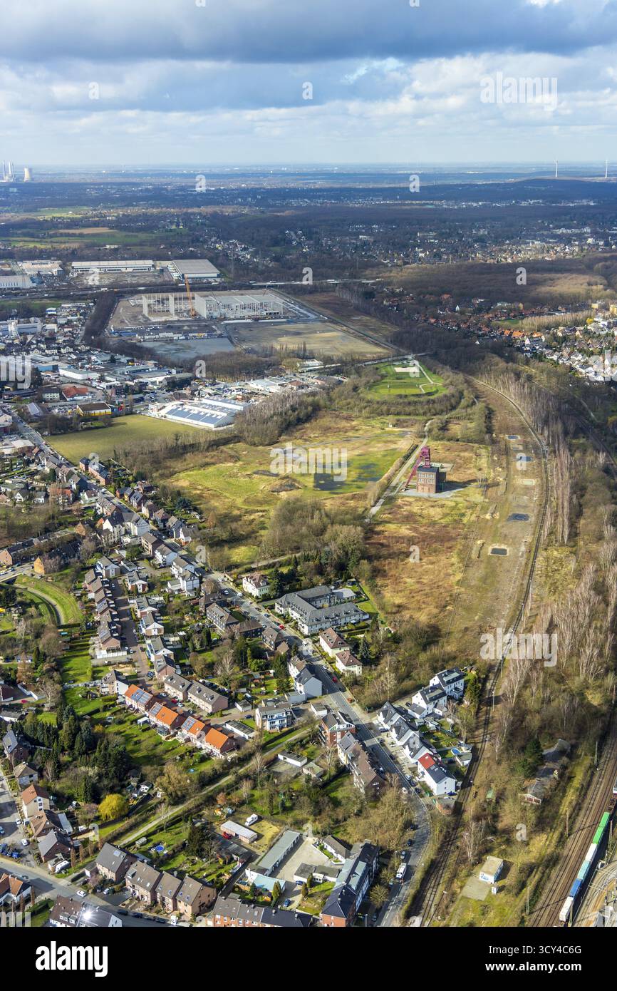 Luftaufnahme, historische Zeche Wendeturmschacht 1 Zeche Sterkrade, Gewerbegebiet Weierheide, Sterkrade, Oberhausen, Ruhrgebiet, Nordrhein-W Stockfoto