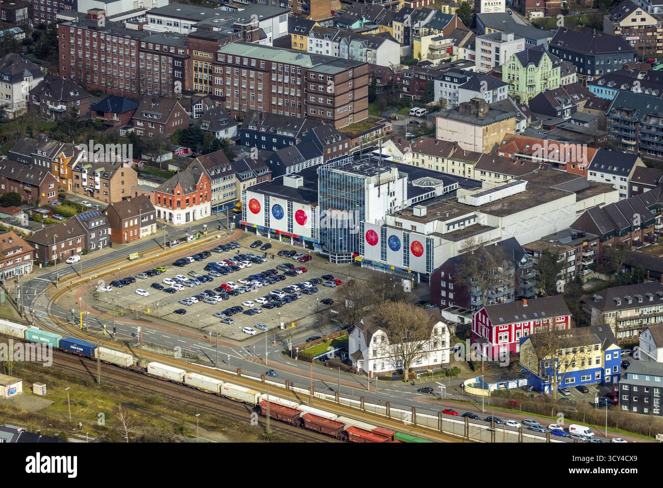 Aus der Vogelperspektive, Neumarkt, das ehemalige Finke Möbelgeschäft, Kath. Klinikum Oberhausen - St. Clemens Hospital, Sterkrade, Oberhausen, Ruhrgebiet, Nord-RHI Stockfoto