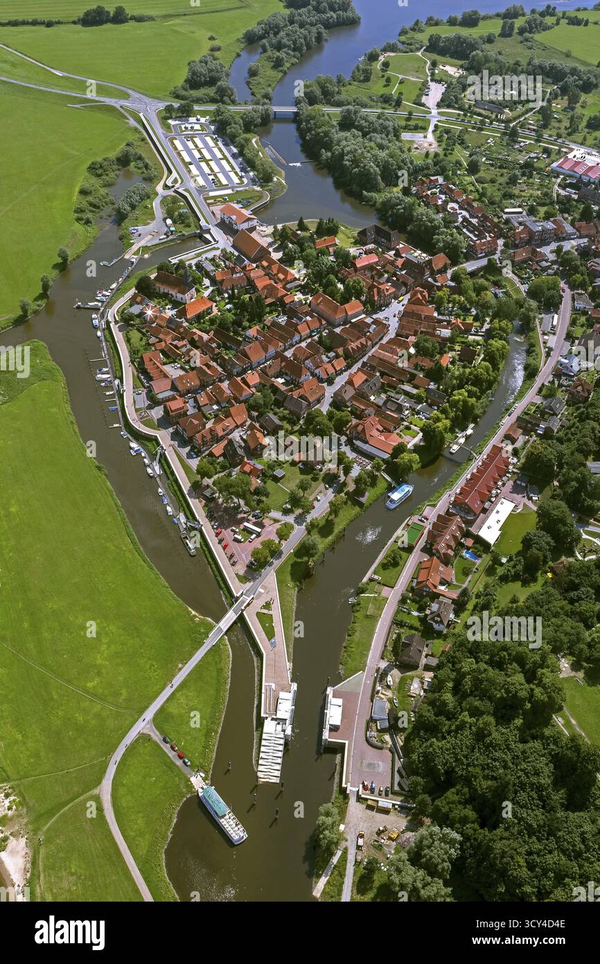 Altstadt von Hitzacker mit den Flüssen Jeetzel und Altjeetzel, Elbe, Elbufer, Hochwasserschutzbauten, Schleuse, Hitzacker (Elbe), Luechow-dann Stockfoto