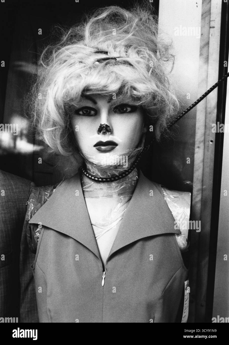 BIH, Bosnien, Brcko, 14.07.2005, Schaufensterpuppe in den Hallen des Duty-Free-Arizona-Market-Verkaufsgebiets östlich von Brcko, an der Grenze zu Kroatien und A Ser Stockfoto