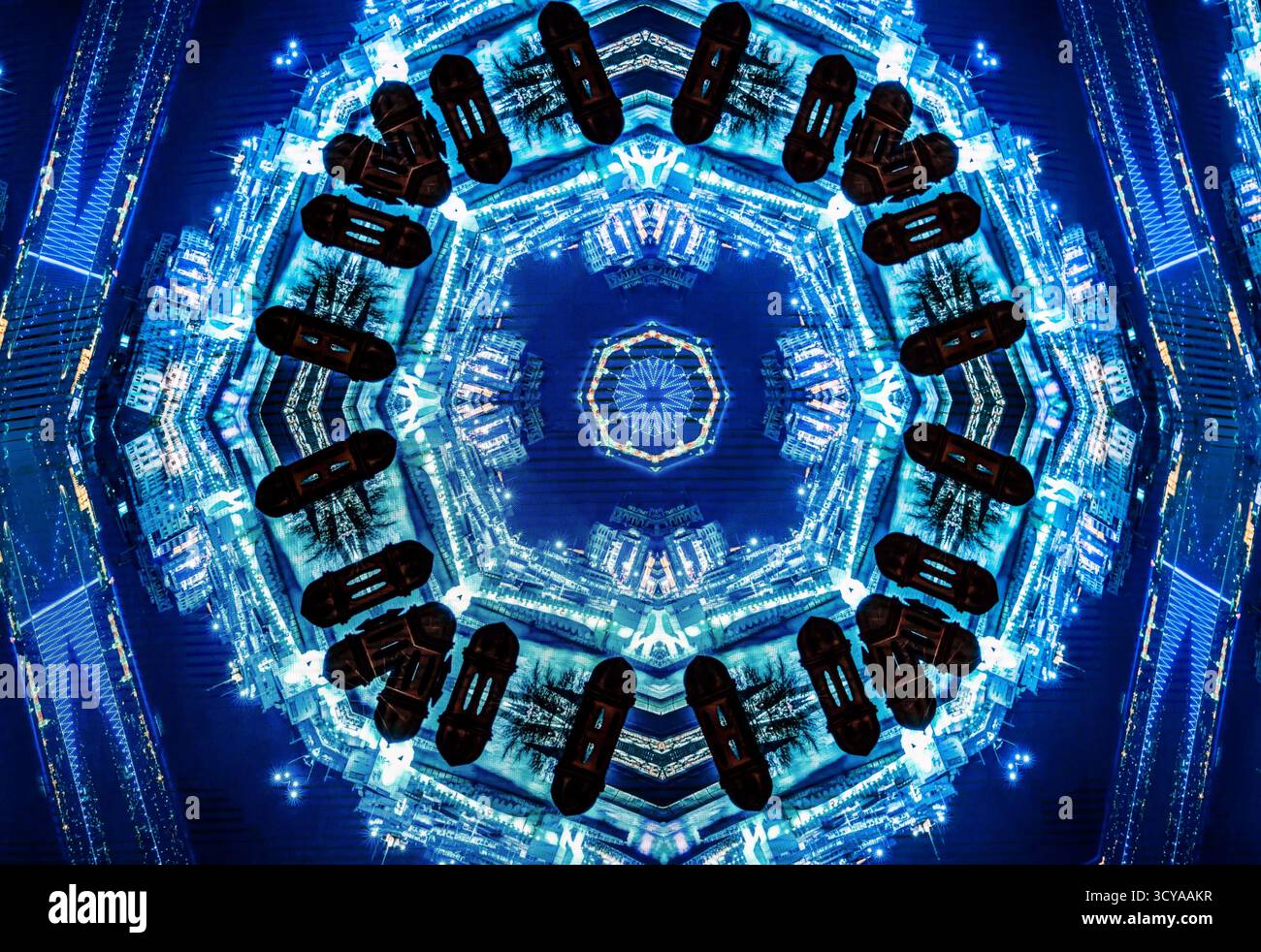 Kaleidoskop-Muster in Form einer abstrakten Stadt in Blautönen. Stockfoto