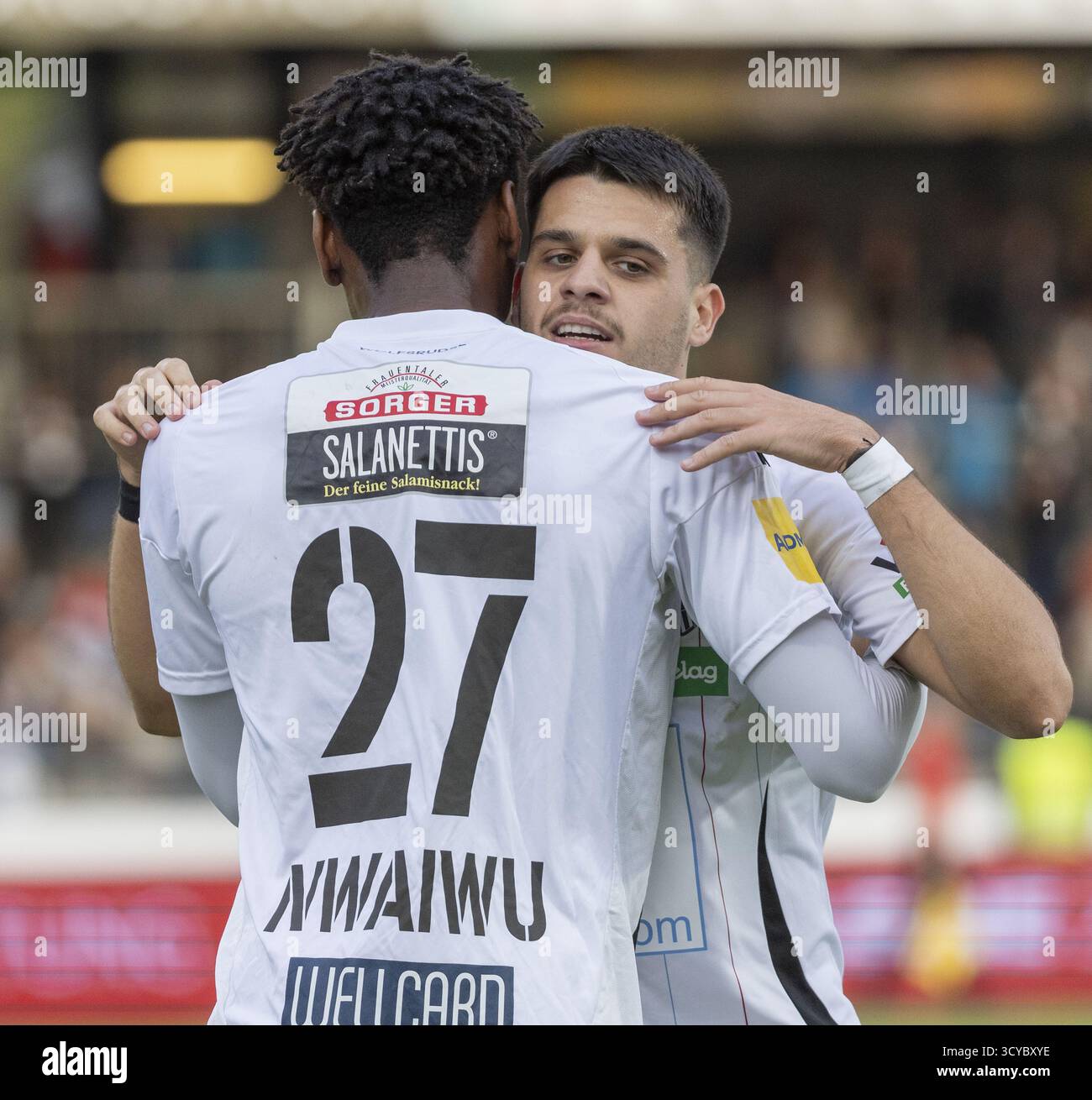 ABD0074_20251018 - WOLFSBERG - ÖSTERREICH: Der Jubel von Chibuike Godfrey Nwaiwu (WAC) und Dejan Zukic (WAC) am Samstag, 18.Oktober 2025, während der Admiral Bundesliga-Begegnung der 10. Runde des Grunddurchgangs zwischen RZ Pellets WAC und SV Oberbank Ried in Wolfsberg. - Foto: APA/WOLFGANG JANNACH - 20251018_PD6974 Credit: APA-PictureDesk/Alamy Live News Stockfoto