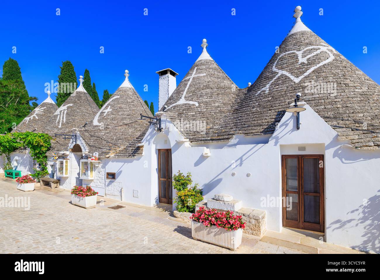 Alberobello, Italien. Traditionelle Trullihäuser in Alberobello, Provinz Bari, Apulien. Stockfoto