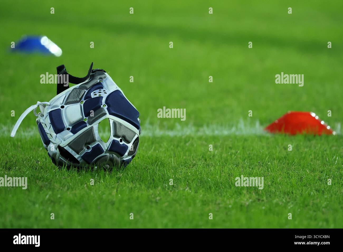 Parma, Italien. Oktober 2025. 18.10.2025, Parma, Stadio Lanfranchi, United Rugby Championship 25/26 Runde 4: Zebre Parma - DHL Stormers, Headgear Credit: Just Pictures GmbH/Alamy Live News Stockfoto