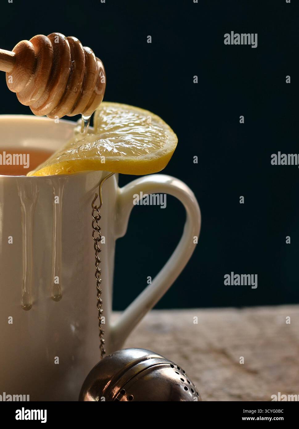 Zitronentee mit Honig natürliches Grippe-Mittel Stockfoto