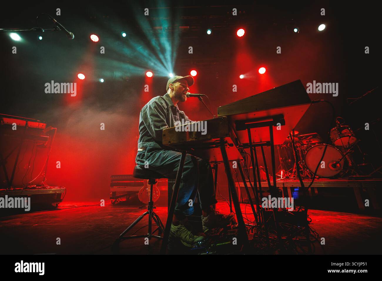 Kopenhagen, Dänemark. Oktober 2025. Der isländische Sänger, Musiker und Songwriter Asgeir gibt ein Live-Konzert im Poolen Copenhagen. Quelle: Gonzales Photo/Alamy Live News Stockfoto