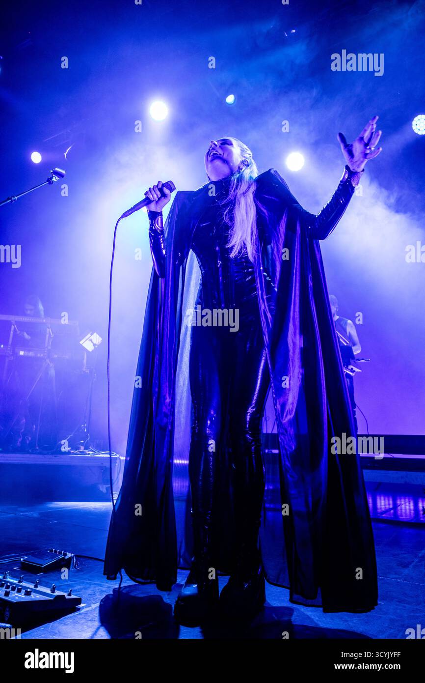 Kopenhagen, Dänemark. Oktober 2025. Der färöische Sänger, Songwriter und Musiker Eivor gibt ein Live-Konzert in Poolen Kopenhagen. Stockfoto