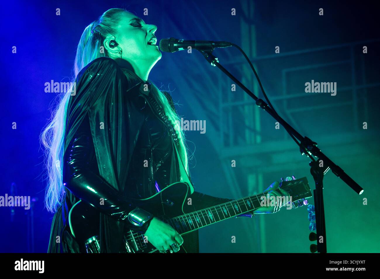 Kopenhagen, Dänemark. Oktober 2025. Der färöische Sänger, Songwriter und Musiker Eivor gibt ein Live-Konzert in Poolen Kopenhagen. Stockfoto