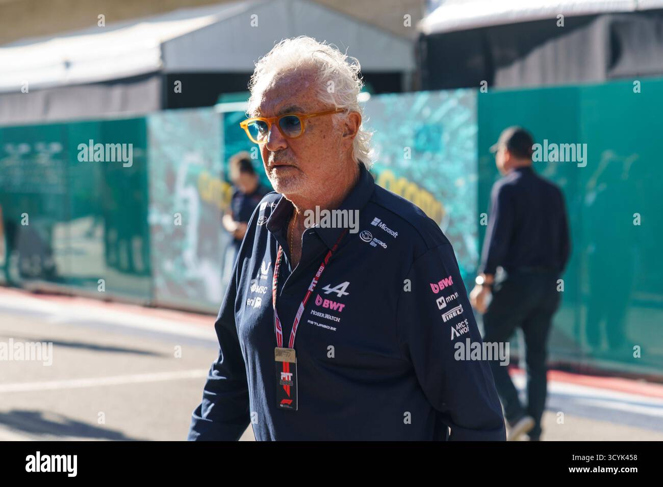 Austin, Usa. Oktober 2025. Flavio Briatore, der Berater des Alpine F1-Teams, wird am Sonntag, den 19. Oktober 2025, auf dem Circuit of the Americas in Austin, Texas, während des Formel 1 Grand Prix der Vereinigten Staaten im Fahrerlager zu sehen sein. Foto: Greg Nash/UPI Credit: UPI/Alamy Live News Stockfoto