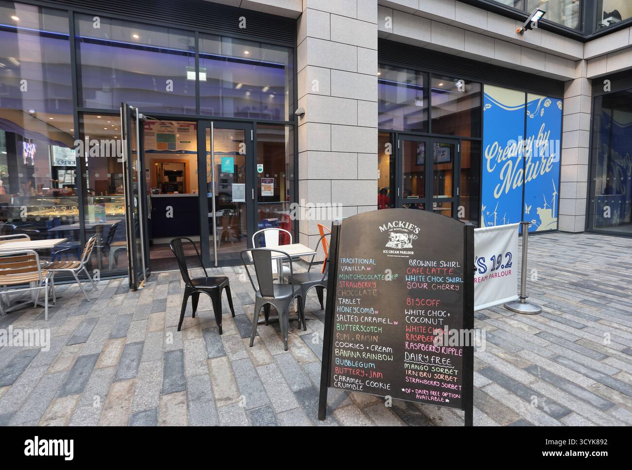 Mackie's of Scotland Eisdiele in Aberdeen, dem ersten Geschäft eröffnet, Schottland, Großbritannien Stockfoto